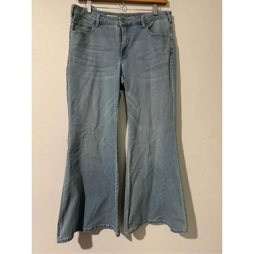 Pilcro Anthropologie light blue wide leg jeans 16W